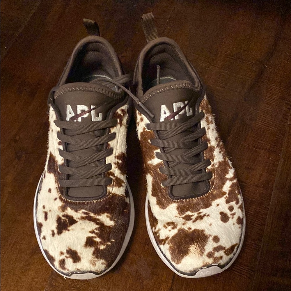 APL Cowhide Pattern Sneakers